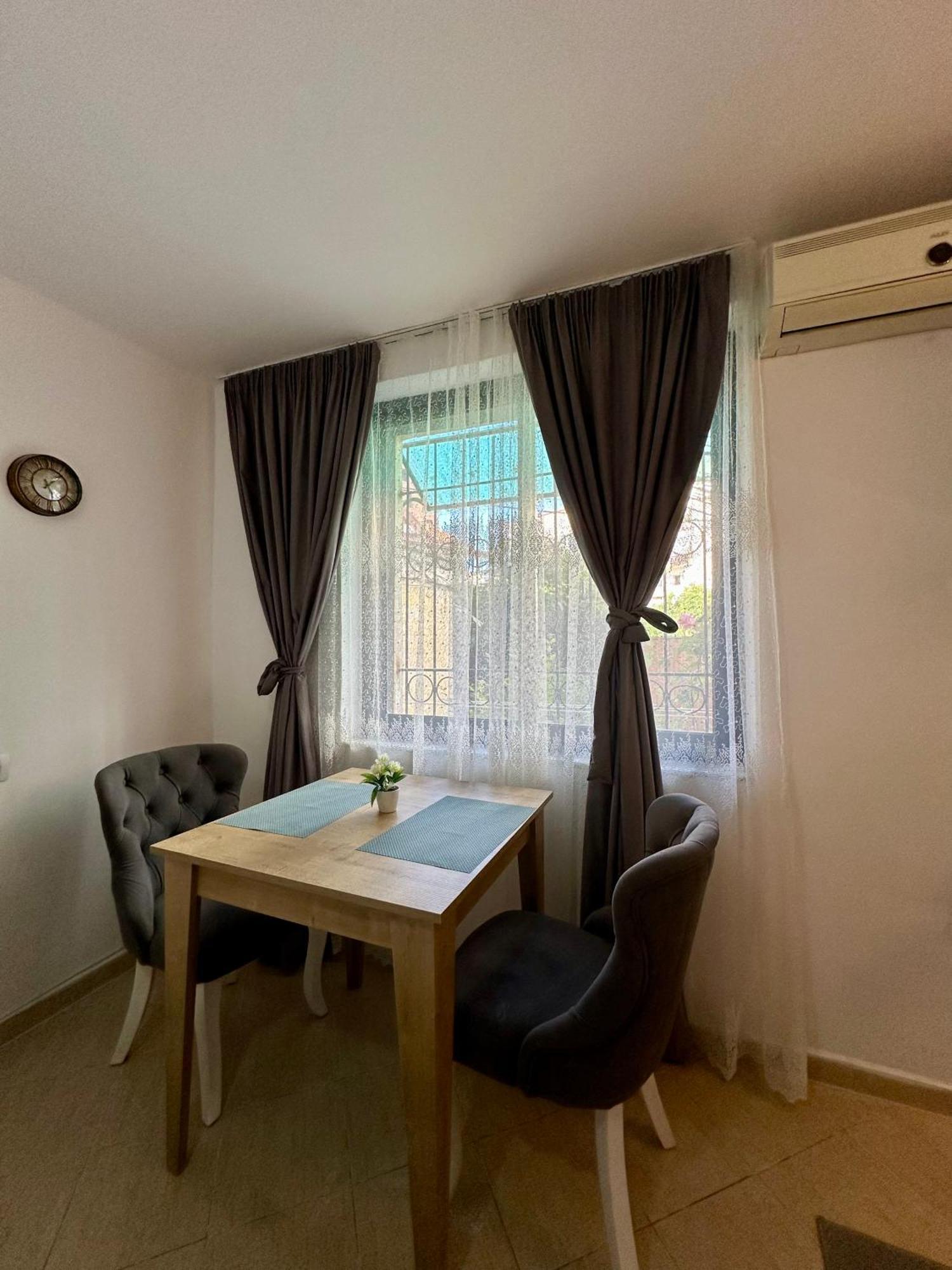 Krid Tirana Studio Flat Luaran gambar