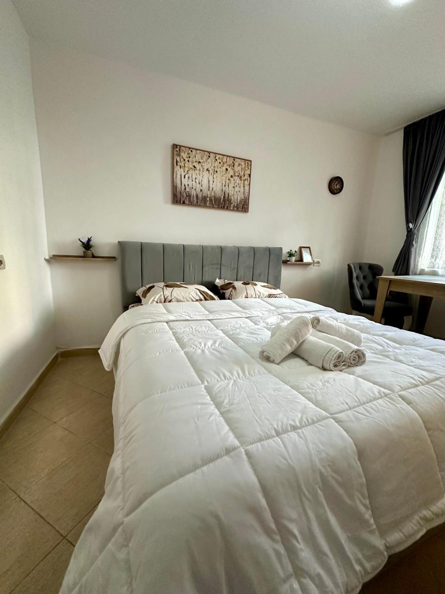 Krid Tirana Studio Flat Luaran gambar