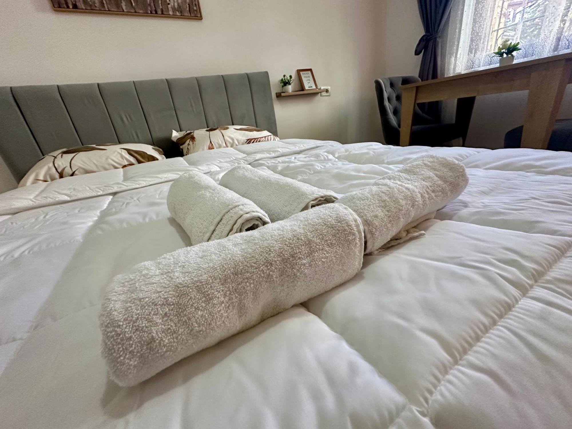 Krid Tirana Studio Flat Luaran gambar