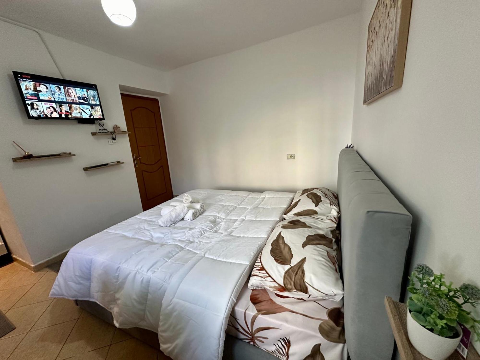 Krid Tirana Studio Flat Luaran gambar