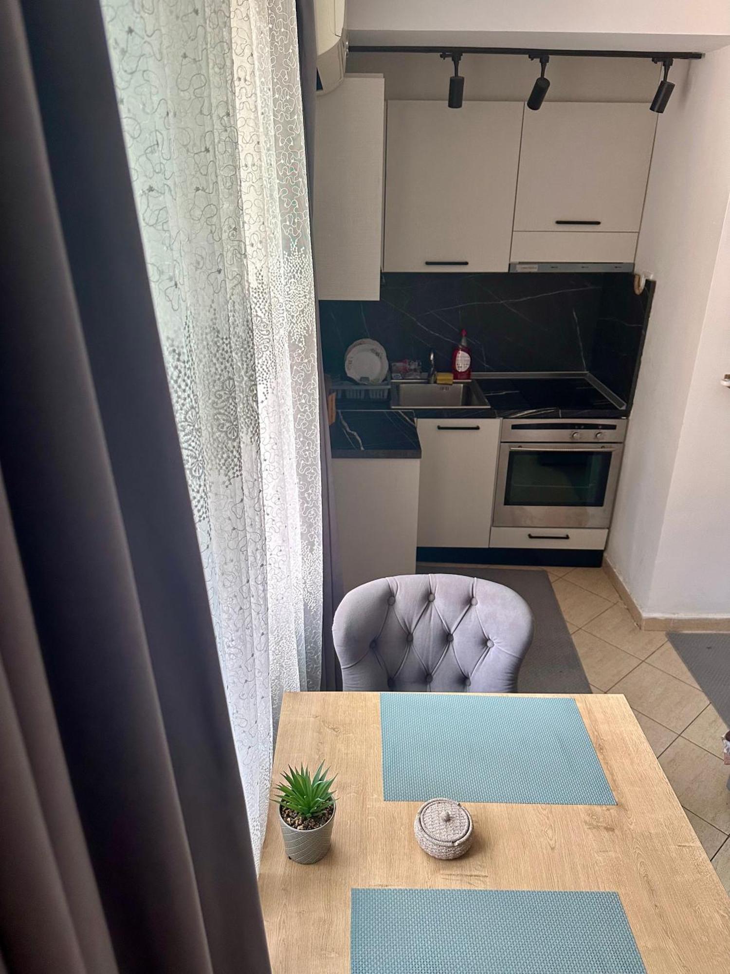 Krid Tirana Studio Flat Luaran gambar